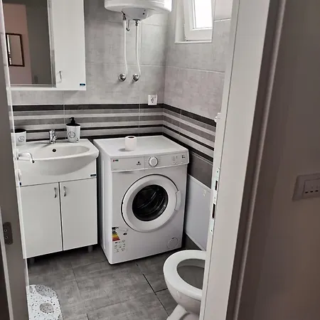 Nikolici - Free Parking