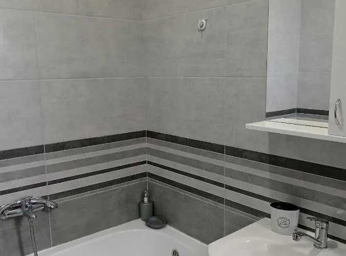 Nikolici - Free Parking *