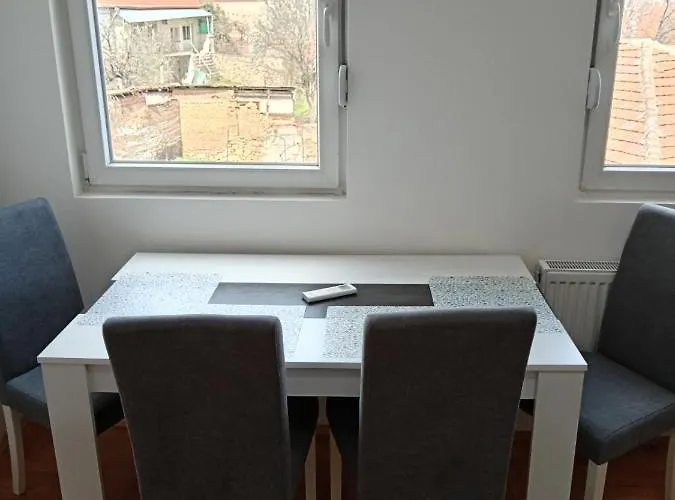 Nikolici - Free Parking *